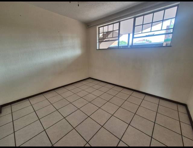 2 BEDROOM APARTMENT FOR SALE IN ALBERTON NORTH